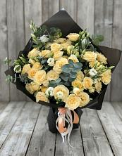 Букет цветов из:  Розы и Лизиантусы в Рефтинском
