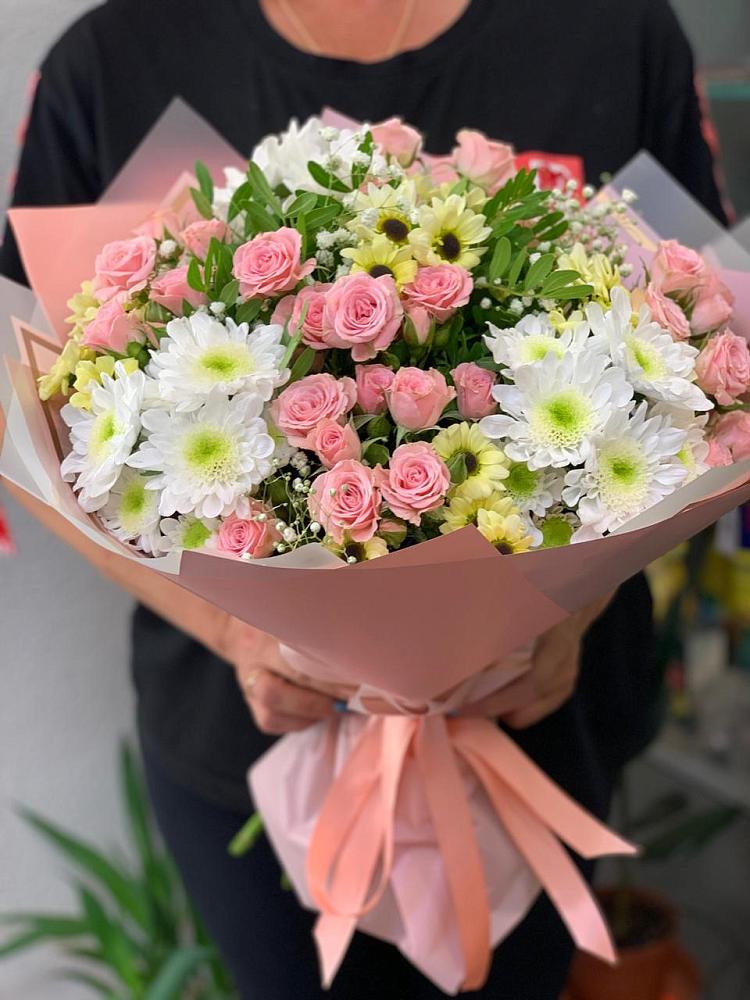 Букет цветов из: Розы и Хризантемы в Рефтинском