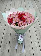Букет цветов из:  Альстромерии в Рефтинском