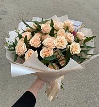 Букет Кремовые розы Латте в Рефтинском