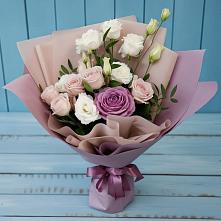 Букет цветов из:  Розы и Лизиантусы в Рефтинском