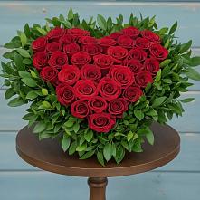 Цветочная композиция из Розы в виде сердца #REPLACE_PRED# Рефтинском