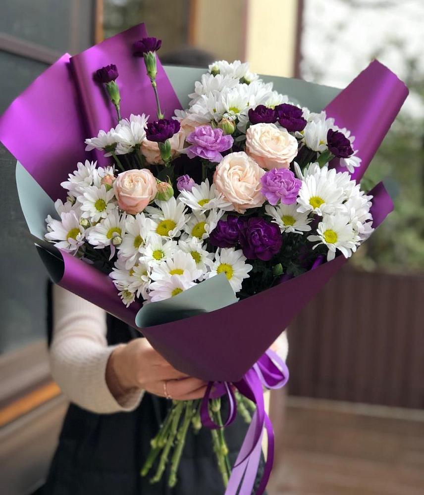 Букет цветов из: Хризантемы, Гвоздики и Розы в Рефтинском