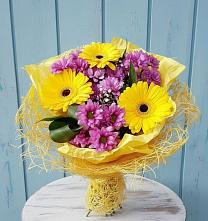 Букет цветов из:  Хризантемы и Герберы в Рефтинском