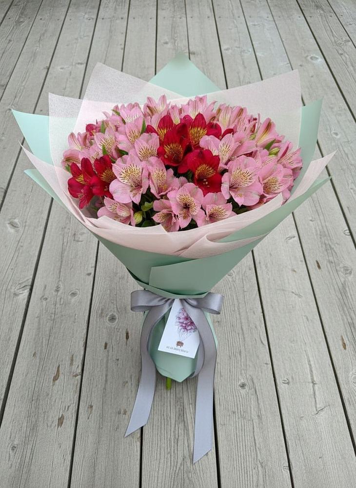 Букет цветов из: Альстромерии в Рефтинском