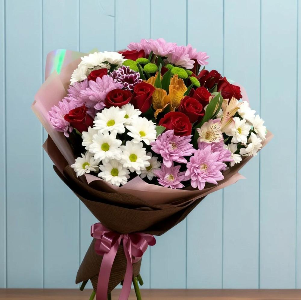 Букет цветов из: Розы, Хризантемы и Альстромерии в Рефтинском