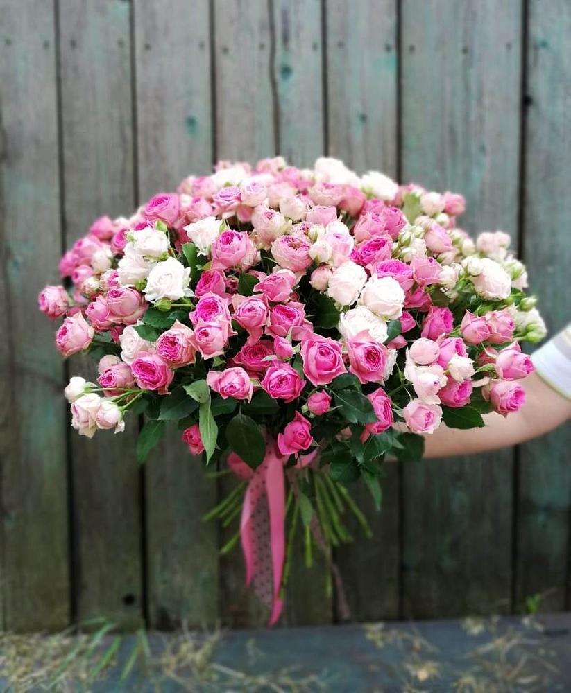 Букет Розовые кустовые розы Натали и Лав Лидия в Рефтинском