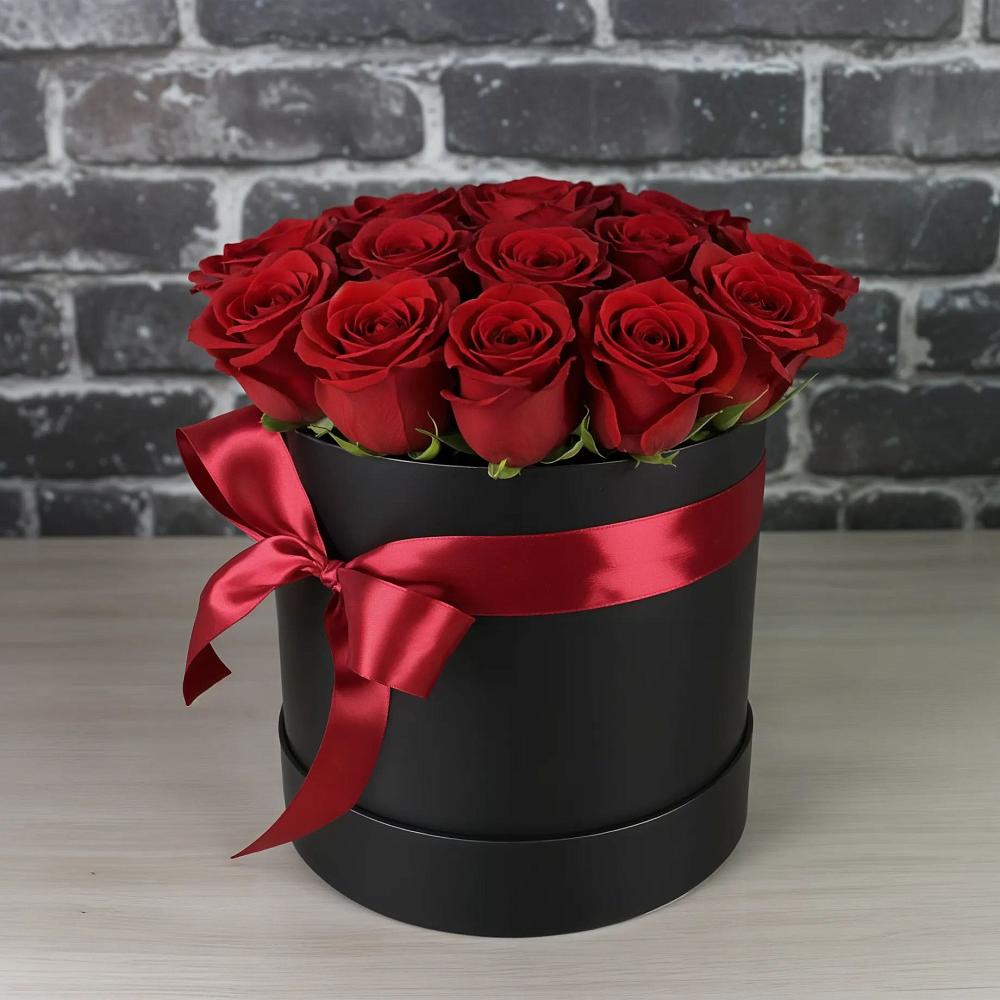 Цветочная композиция из Розы в шляпной коробке в Рефтинском