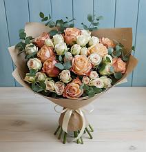 Букет цветов из:  Альстромерии и Розы в Рефтинском