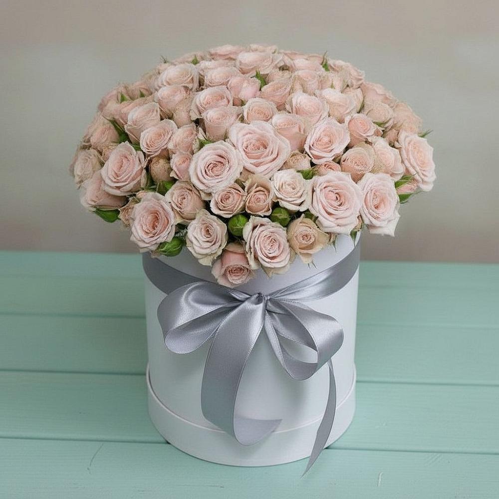 Цветочная композиция из Розы в шляпной коробке в Рефтинском