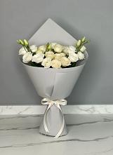 Букет цветов из:  Розы и Лизиантусы в Рефтинском